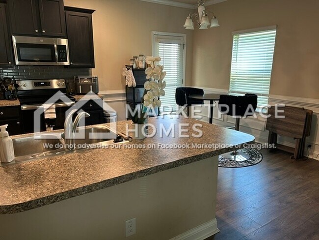 Building Photo - 6121 Hickory Ln Dr