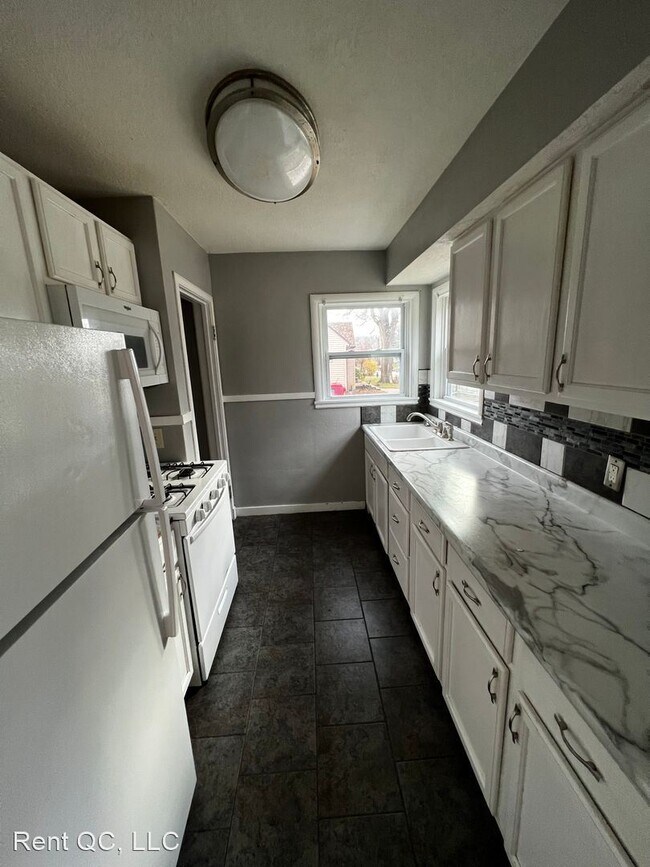 Foto del edificio - 2 br, 1 bath House - 1223 Warren Street