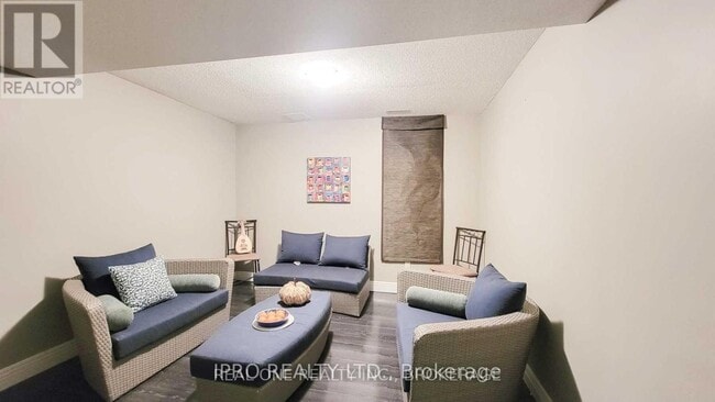 Building Photo - 5660 Turney Dr