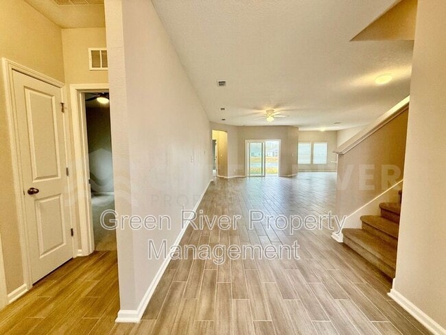 Foto del edificio - 2966 Firethorn Ave