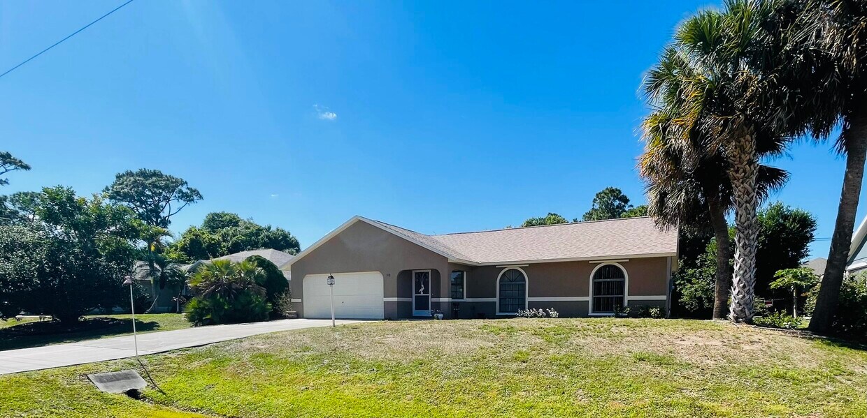 Foto principal - 757 Tulip Dr