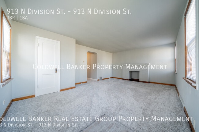 Foto del edificio - 913 N Division St