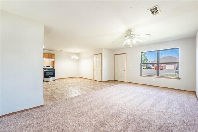 Building Photo - 317 E Marietta Ct