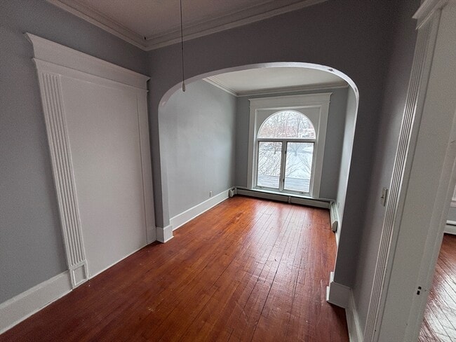 Building Photo - 495 Appleton St