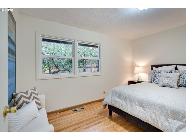 Building Photo - Cedar Hills Home on Large Lot with Fenced Backyard!!!