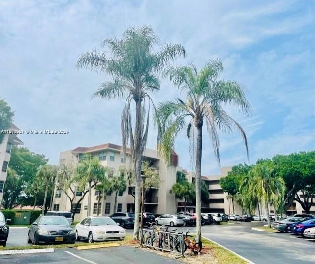 Foto del edificio - 1811 Sabal Palm Dr