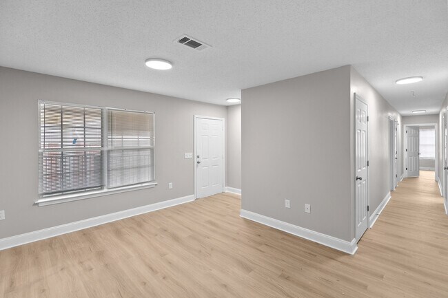 Foto del edificio - Willow Trace Apartments