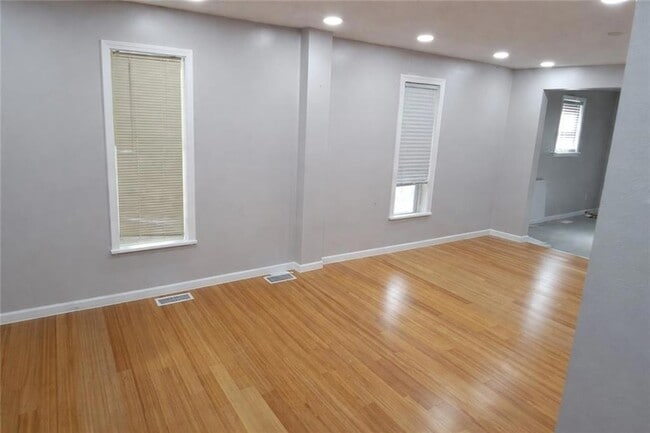 Foto del edificio - 1115 5th Ave