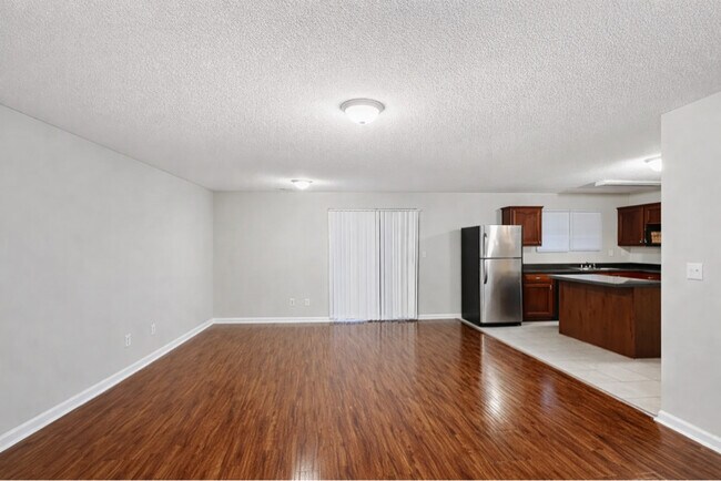 Building Photo - 10007 Branley Oak Dr