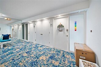 Building Photo - 669 NE Plantation Rd