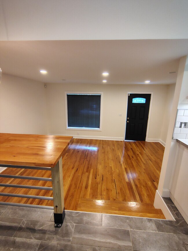 Foto del edificio - 3819 Inglewood Cir N