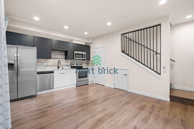 Foto del edificio - 2 Bed 2 Bath Single-family House Available for Rent!