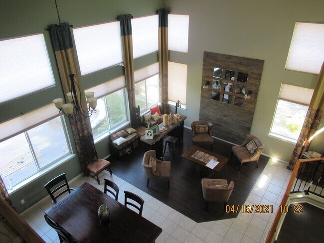 Building Photo - Desirable Purisima Highlands