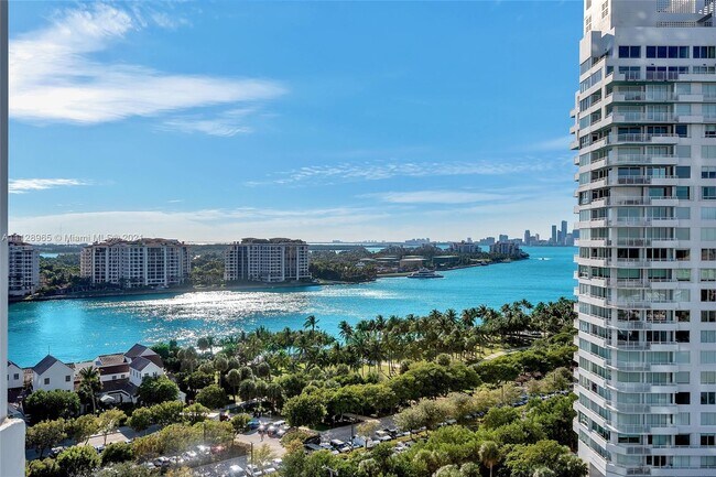 Building Photo - 100 South Pointe Dr
