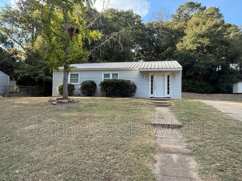 Primary Photo - 3521 Dundale Rd