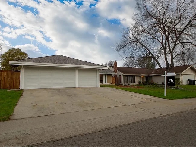 Building Photo - 4940 Buffwood Way