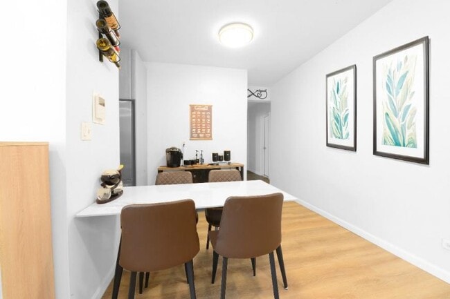 Foto del edificio - 2 bedroom in BRONX NY 10463