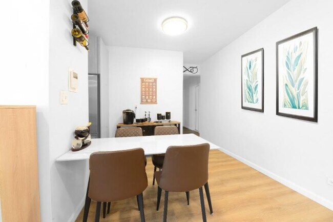 Building Photo - 2 bedroom in BRONX NY 10463