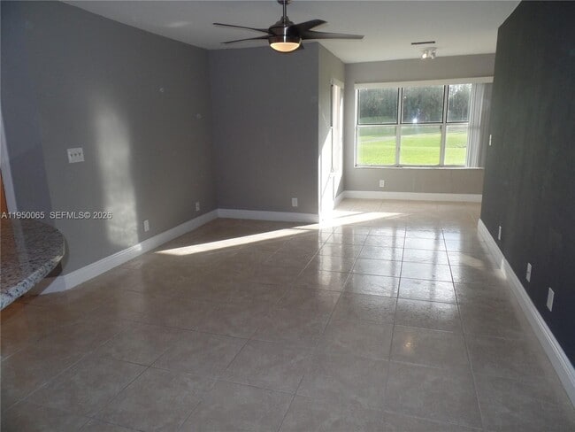 Building Photo - 3350 Pinewalk Dr N