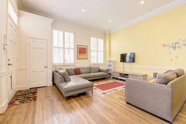 Foto del edificio - 2800 Dumbarton St NW
