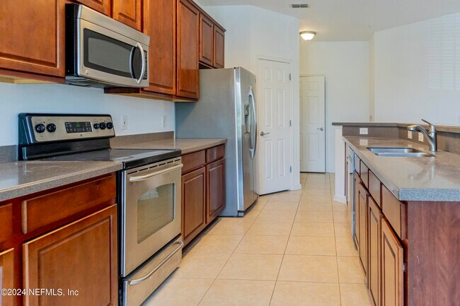 Foto del edificio - 13364 Beach Blvd