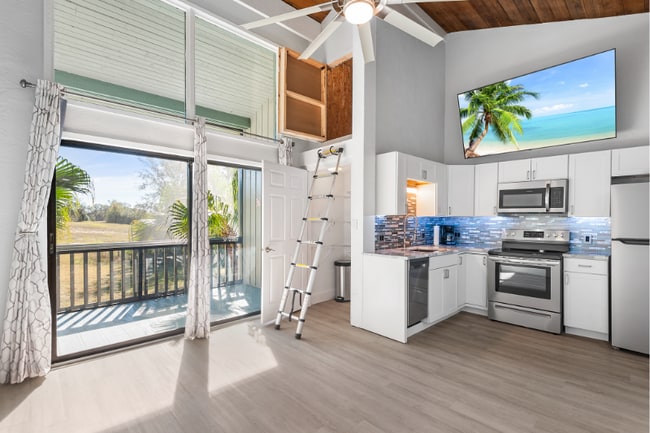 Building Photo - 2077 Corner Lake Dr