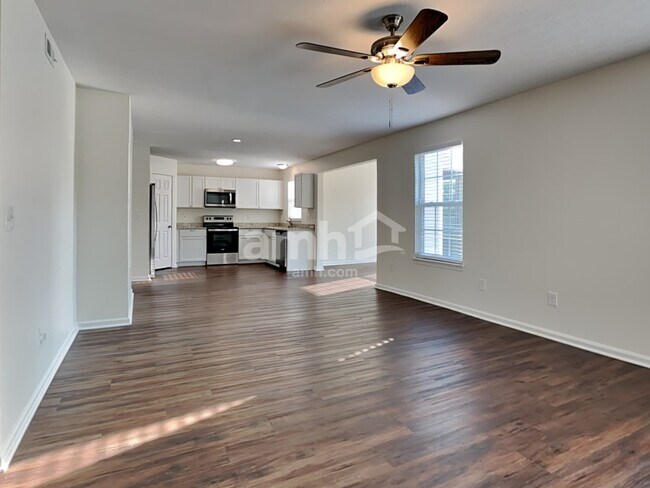 Building Photo - 5576 Shetland Ct