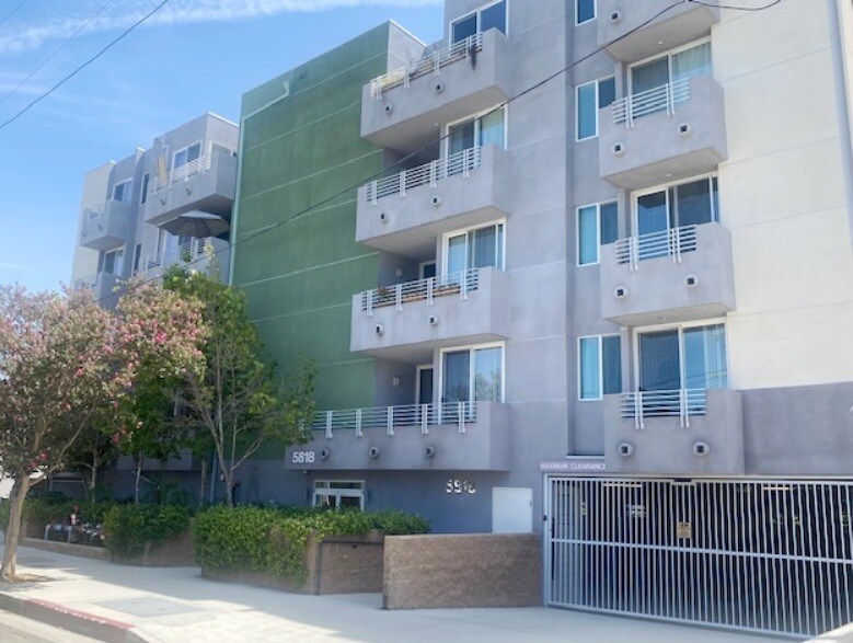 Foto principal - 5818 Whitsett Ave