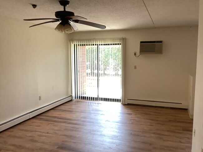 Building Photo - 50 Cambridge Rd