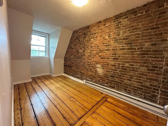 Foto del edificio - 26 E Springfield St