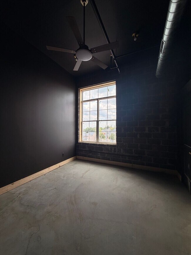 Foto del edificio - 2 bedroom/1 bathroom NEW LUXURY apartment in Red Lion, PA