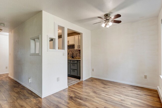 Foto del edificio - 2 Bedroom Downstairs Condo with Washer/Dry...