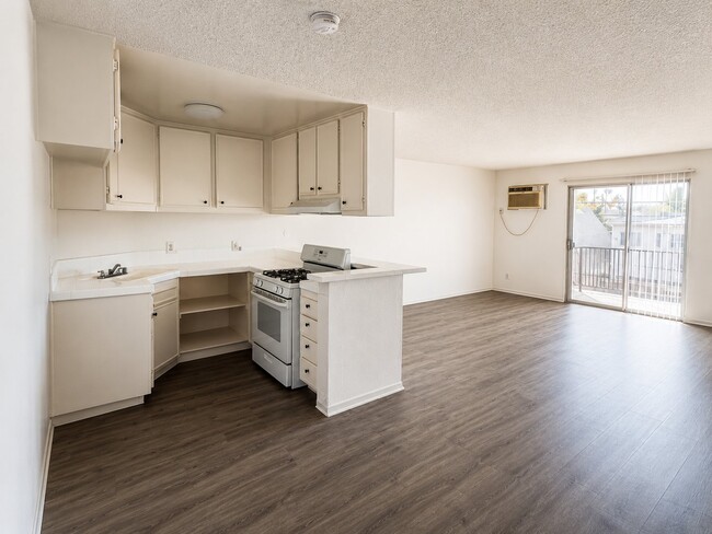 Building Photo - 509 N Berendo St