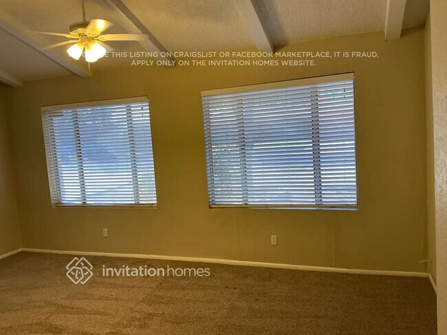 Building Photo - 1209 S Hall