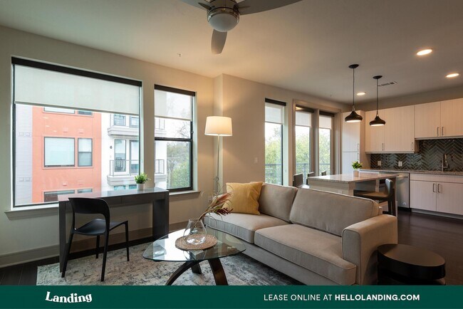 Foto del edificio - 1614 E 6th St
