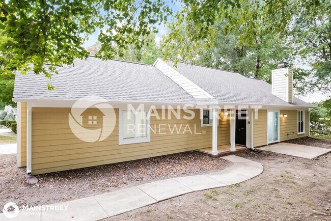 Building Photo - 2 PIPERS GLEN CT, GREENSBORO, NC 27406