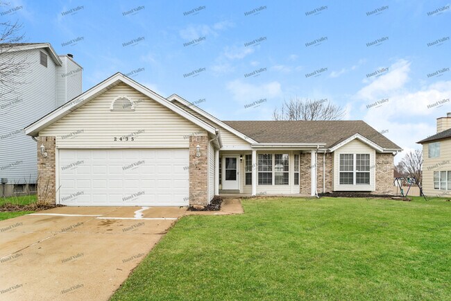 Foto del edificio - 2435 Bluejay Way Ct