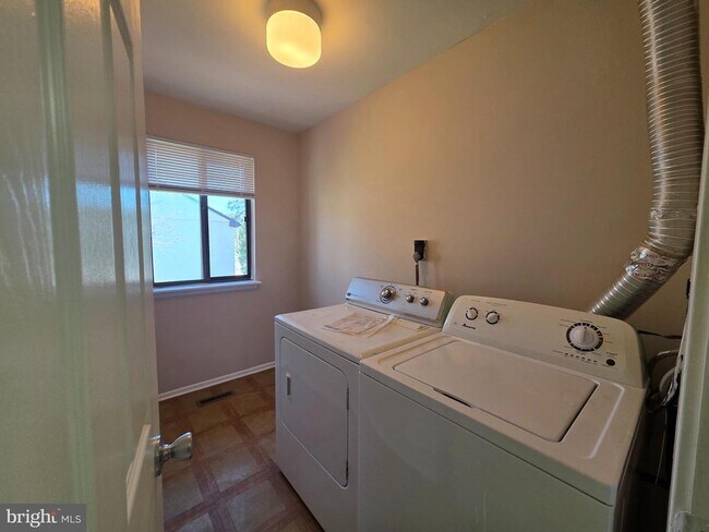 Foto del edificio - 2529 Cottonwood Ct