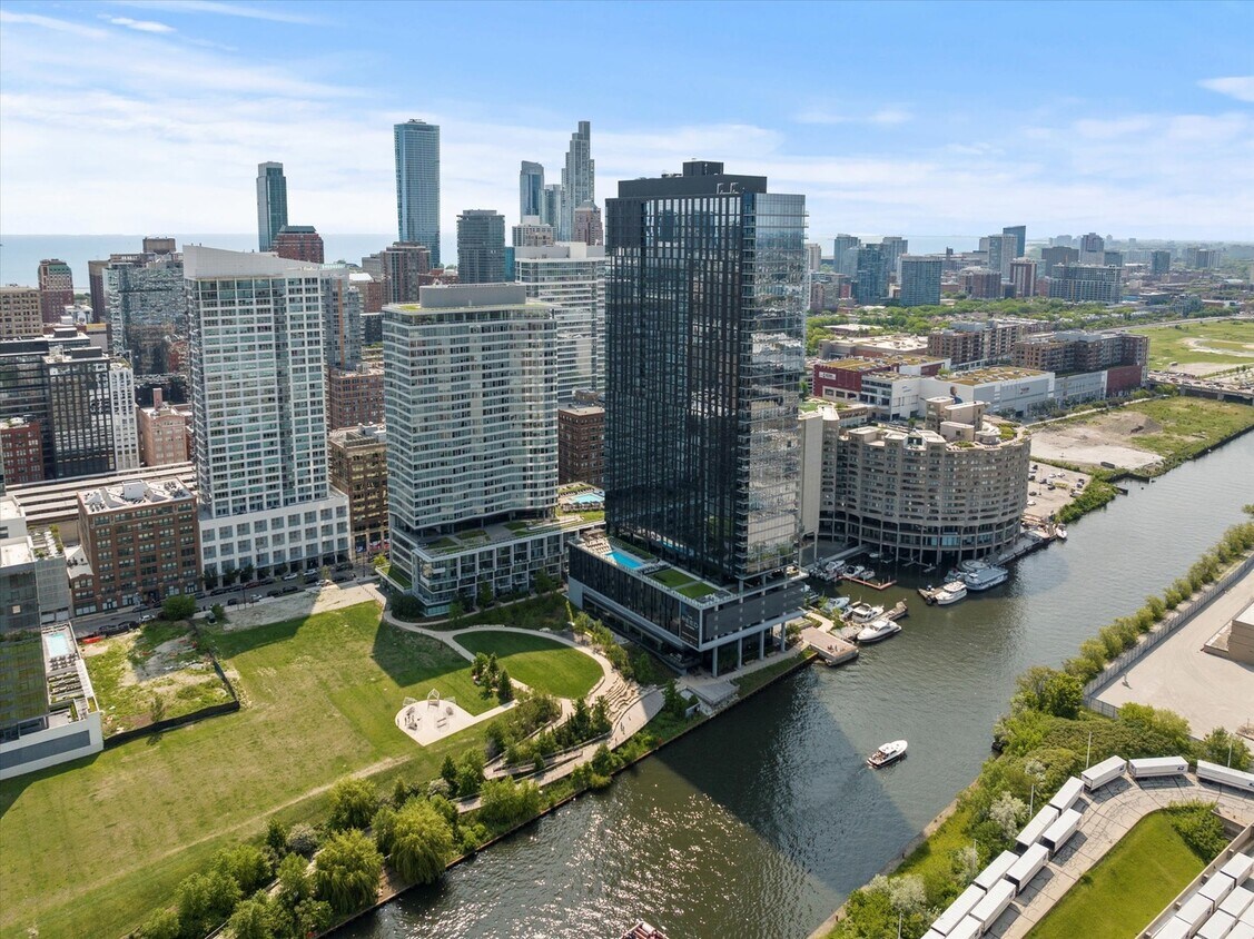 Foto principal - 701 S Wells St