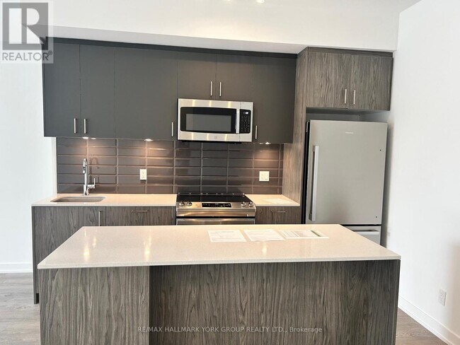 Photo du bâtiment - 35 Birchcliff Ave