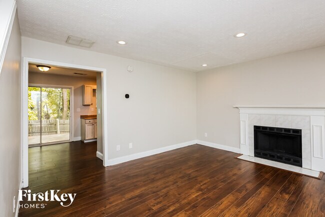 Building Photo - 7064 Saratoga Dr