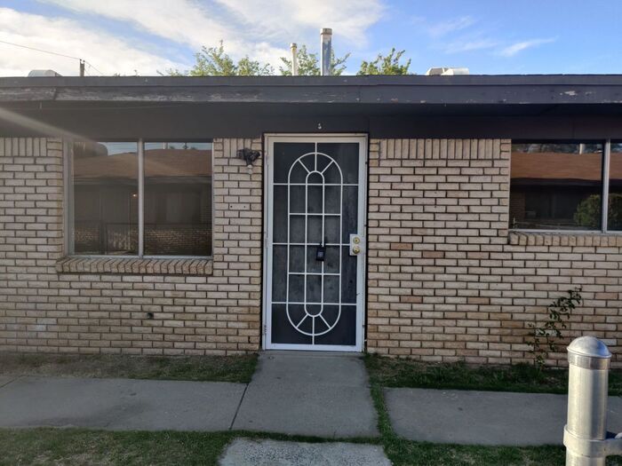 Foto principal - 3211 Morris St NE Unit 2