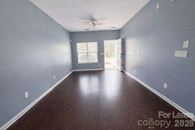 Building Photo - 15409 Tully House Ct