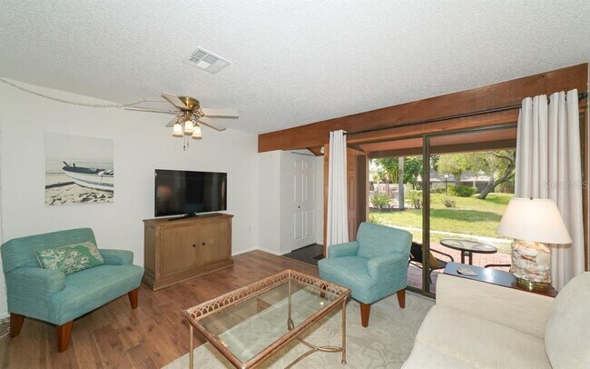 Building Photo - 3541 Longmeadow