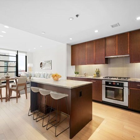 Foto principal - 584 Washington St