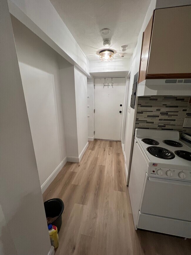 45 Oval Rd Unit 3, Quincy, MA 02170 Condo for Rent in Quincy, MA