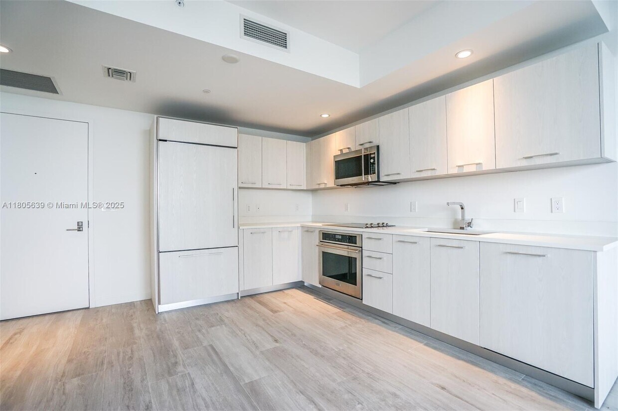 Foto principal - 55 SW 9th St