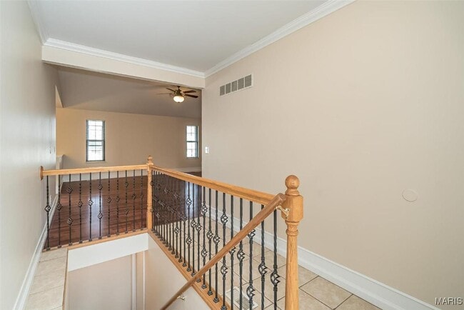Building Photo - 2018 Creekpoint Dr