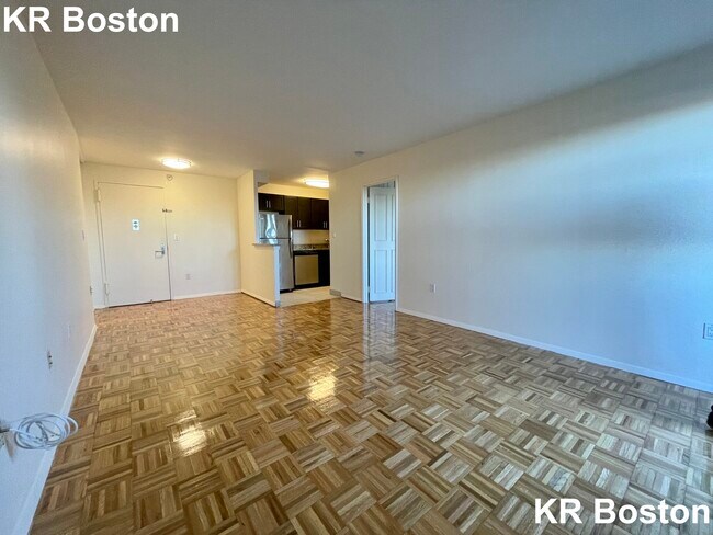 Building Photo - 123 Freeman St