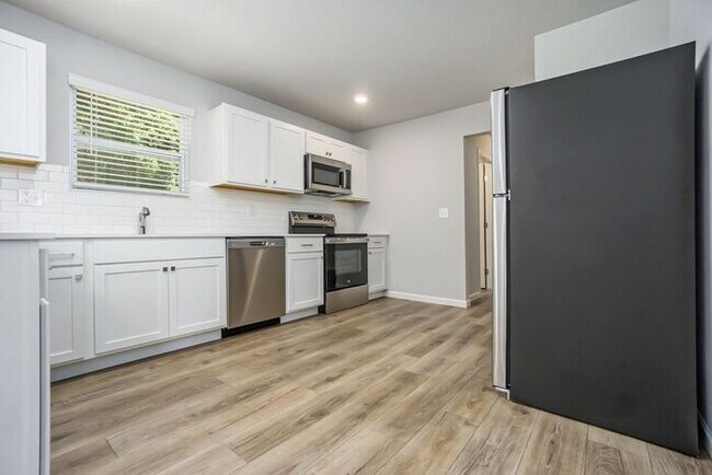 Foto del edificio - 2808 Sanderling Ct SE